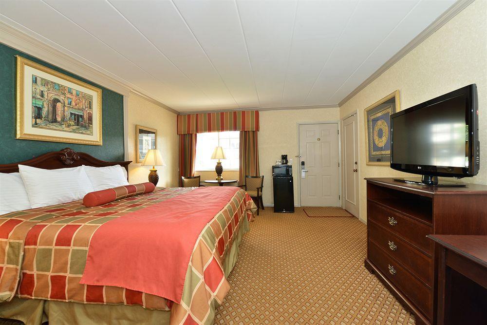 Days Inn & Suites By Wyndham Roseville/Detroit Area Ngoại thất bức ảnh